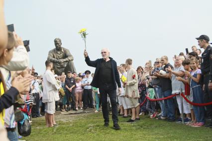 Республика Алтай, с. Сростки. Режиссер Виктор Мережко на XXI Всероссийском Шукшинском кинофестивале.