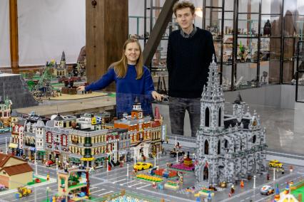 Московская область, Звенигород. Сооснователь музея Lego Ася Борисова и хозяин коллекции Тимур Муртазин.