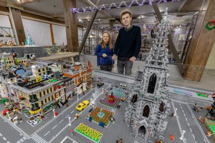 Московская область, Звенигород. Сооснователь музея Lego Ася Борисова и хозяин коллекции Тимур Муртазин.