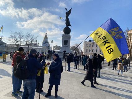 Украина. Харьков. Участники `Марша Единства` на площади Конституции.