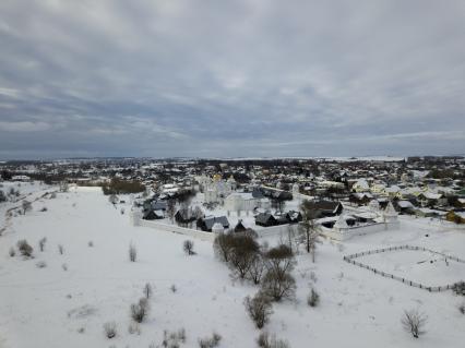 Суздаль. Вид сверху на Покровский женский монастырь.