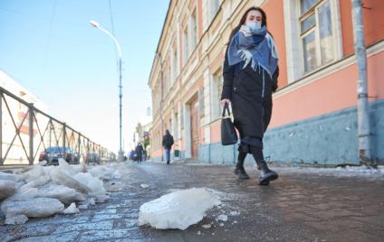 Пермь. Прохожие на одной из улиц города.