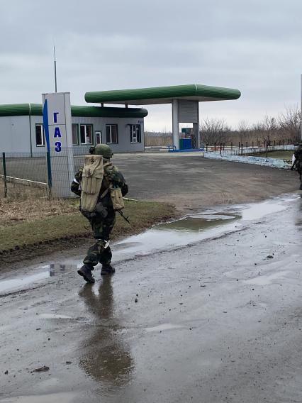 Донецкая область. с.Талаковка. Бойцы ДНР (батальон `Восток`) на подступах к Мариуполю.