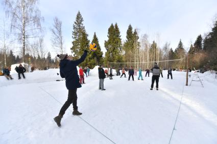 Московская область. Участники праздничных гуляний на праздновании `Бакшевской масляницы`.