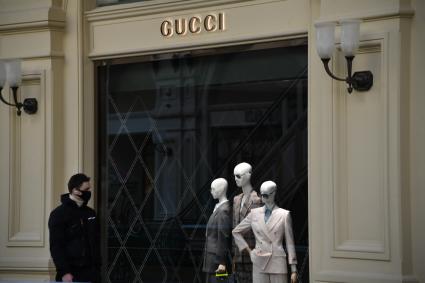 Москва. Закрытый бутик Gucci в ГУМе. Gucci приостановил продажи в России из-за военной спецоперации РФ на Украине.