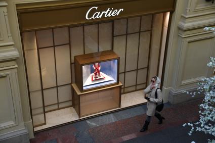 Москва. Закрытый ювелирный магазин Cartier в ГУМе. Cartier приостановил продажи в России из-за военной спецоперации РФ на Украине.