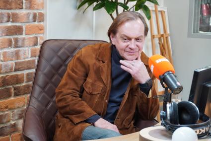 Москва. Актер Михаил Горевой на радиостанции `Комсомольская правда`.