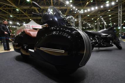 Москва. Мотоцикл Henderson Streamline на выставке `Мотовесна` в `Экспоцентре`.