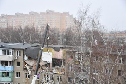 Московская область. Ступино. Разбор завалов на месте взрыва газа в жилом доме.