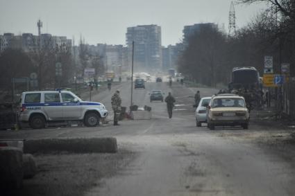 Украина. г.Мариуполь. Полицейский автомобиль МВД ДНР.