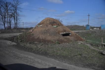 Украина. г.Мариуполь. Землянка.