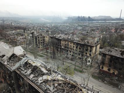 Донецкая область. г.Мариуполь. Вид разрушенного города с высоты.