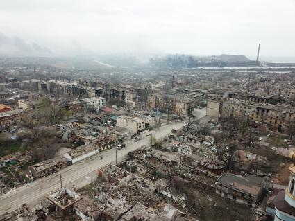 Донецкая область. г.Мариуполь. Вид разрушенного города с высоты.