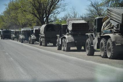 Донецкая область. г.Мариуполь. Колонна военной техники.