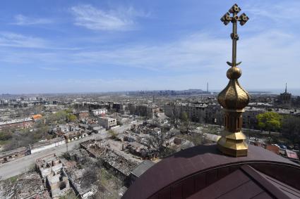 Мариуполь, Донецкая народная республика. Вид с колокольни  храма   Покров Божией Матери .