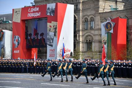 Москва. Военнослужащие парадных расчетов во время генеральной репетиции парада на Красной площади, посвященного 77-й годовщине Победы в Великой Отечественной войне.