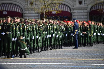 Москва. Военнослужащие парадных расчетов во время генеральной репетиции парада на Красной площади, посвященного 77-й годовщине Победы в Великой Отечественной войне.