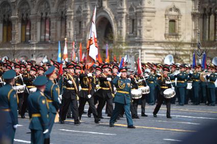 Москва. Военнослужащие парадных расчетов во время генеральной репетиции парада на Красной площади, посвященного 77-й годовщине Победы в Великой Отечественной войне.