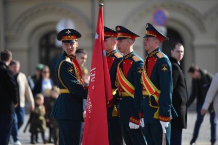 Москва. Знаменная группа во время генеральной репетиции парада на Красной площади, посвященного 77-й годовщине Победы в Великой Отечественной войне.