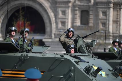 Москва. Военнослужащие во время генеральной репетиции парада на Красной площади, посвященного 77-й годовщине Победы в Великой Отечественной войне.