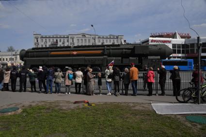 Москва.  Возвращение военной техники после  репетиции парада в честь 77-й годовщины Победы в Великой Отечественной войне через Таганскую площадь.