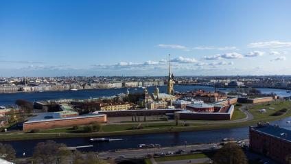 Санкт-Петербург. Вид на Петропавловскую крепость.