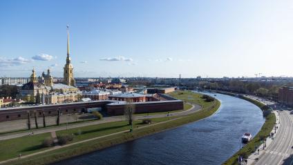 Санкт-Петербург. Вид на Петропавловскую крепость.