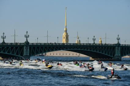 Санкт-Петербург. Вид на Троицкий мост.