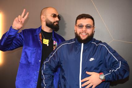 Москва. Рэп-дуэт HammAli & Navai на церемонии вручения музыкальной премии`Жара Music Awards` в концертном зале `Крокус Сити Холл`.