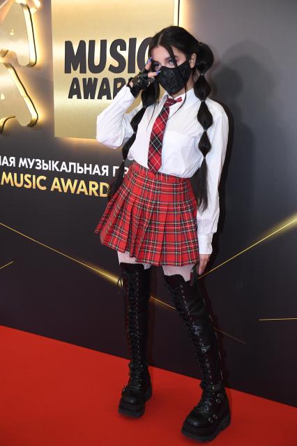 Москва. Певица Амина Tenderlybae на церемонии вручения музыкальной премии`Жара Music Awards` в концертном зале `Крокус Сити Холл`.