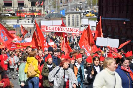 Москва. Во время торжественного приема в пионеры на Красной площади.