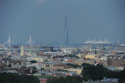 Санкт-Петербург. Вид на `Лахта-центр`.