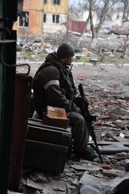 Донецкая область. г.Мариуполь. Военнослужащий ДНР.