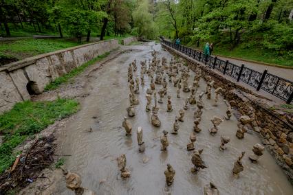 Кисловодск. Балансировка камней на реке Ольховке.