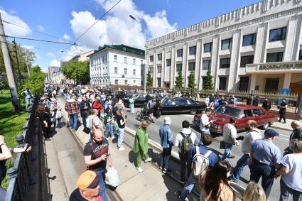 Москва. На параде ретротранспорта на Чистопрудном бульваре.