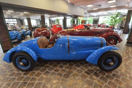 Московская область. Автомобиль Delahaye 135 cc в музее техники Вадима Задорожного.