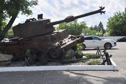 Московская область. Средний танк FV4101 Charioteer на территории музея техники Вадима Задорожного.