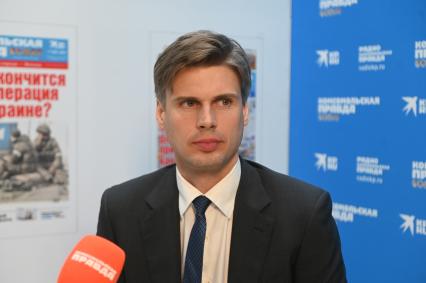 Санкт-Петербург. Заместитель министра транспорта РФ Дмитрий Баканов в Открытой студии ИД `Комсомольская правда` во второй день работы XXV Петербургского международного экономического форума - 2022.