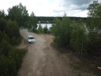 Московская область, д. Никольское. Автомобиль участников автопробега КП `Летняя перезагрузка`.