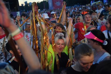 Москва.  На музыкальном фестивале `Звезды Русского Радио`в Лужниках.