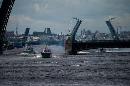 Санкт-Петербург. Во время репетиции Главного военно-морского парада в честь Дня Военно-морского флота России.