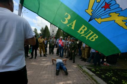 Екатеринбург. Праздничные гуляния десантников в день ВДВ.