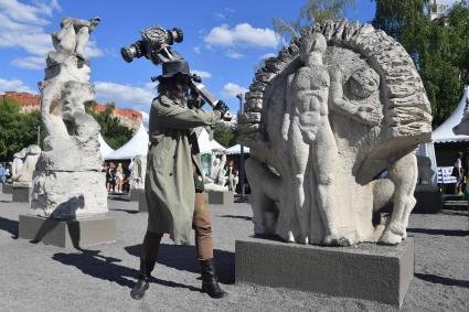 Москва.  Участник  международного  фестиваля науки и технологий Geek Picnic в парке искусств `Музеон`.