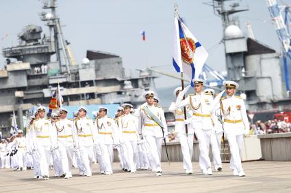 Новороссийск. Военнослужащие во время празднования Дня Военно-морского флота России.