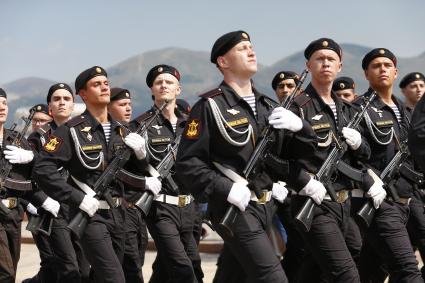 Новороссийск. Военнослужащие во время празднования Дня Военно-морского флота России.