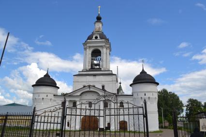 Ростов Великий. Авраамиев Богоявленский монастырь.