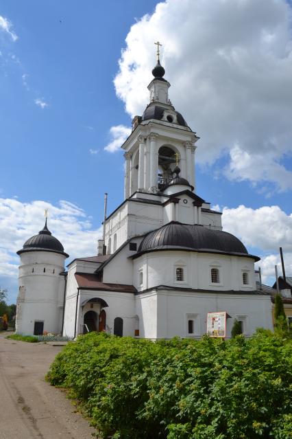 Ростов Великий. Авраамиев Богоявленский монастырь.