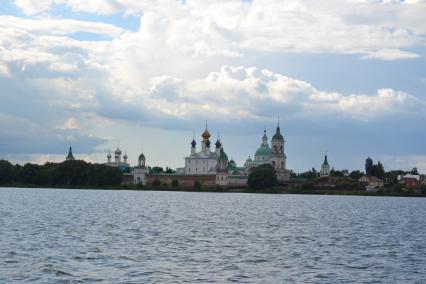 Ростов Великий. Спасо-Яковлевский Дмитриев мужской монастырь.