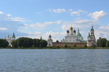 Ростов Великий. Спасо-Яковлевский Дмитриев мужской монастырь.