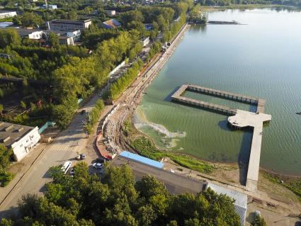 Пермская область. Реконструкция старейшего пруда в Нытве.